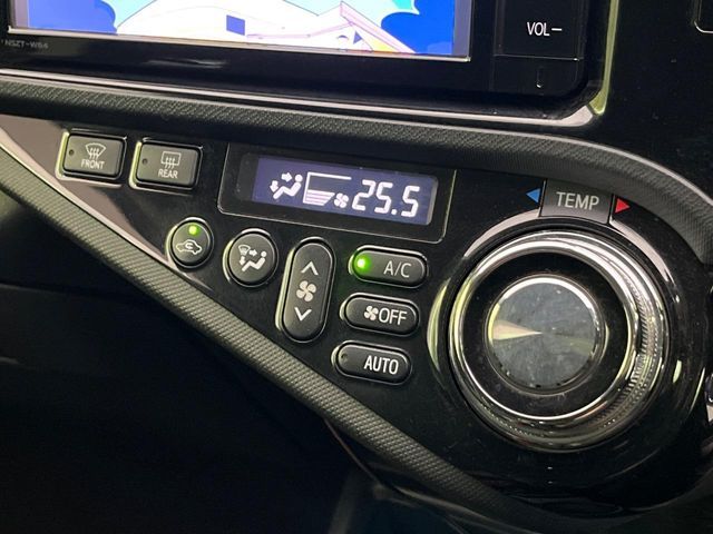 TOYOTA AQUA 2015 Image 31