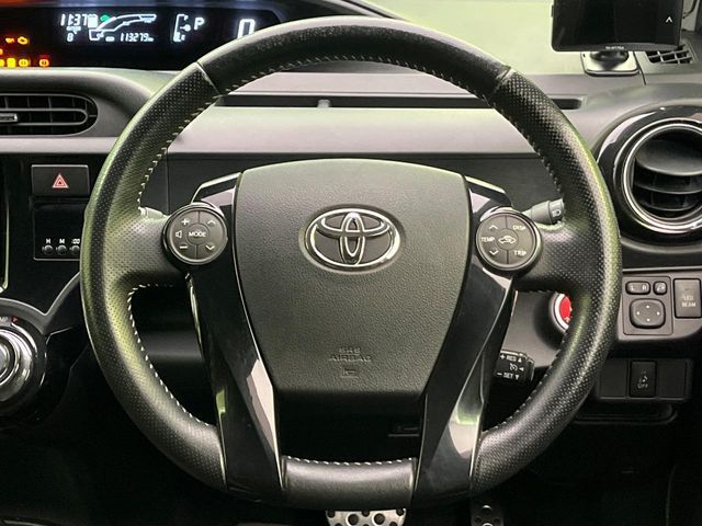 TOYOTA AQUA 2015 Image 31