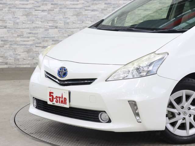 TOYOTA PRIUS ALPHA 2012 Image 31