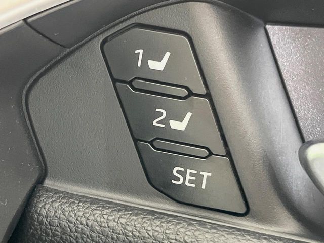 TOYOTA RAV4 HYBRID 4WD 2023 Image 31