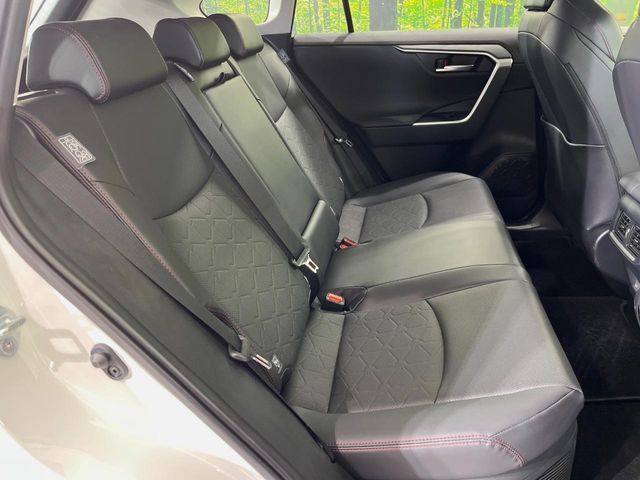 TOYOTA RAV4 HYBRID 4WD 2023 Image 31