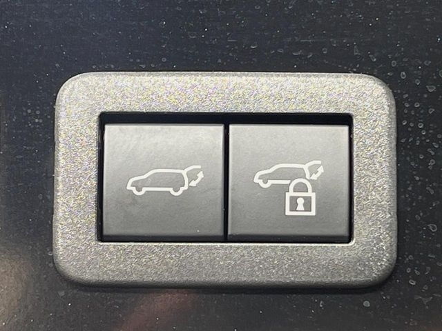 TOYOTA COROLLA CROSS HYBRID 2024 Image 31