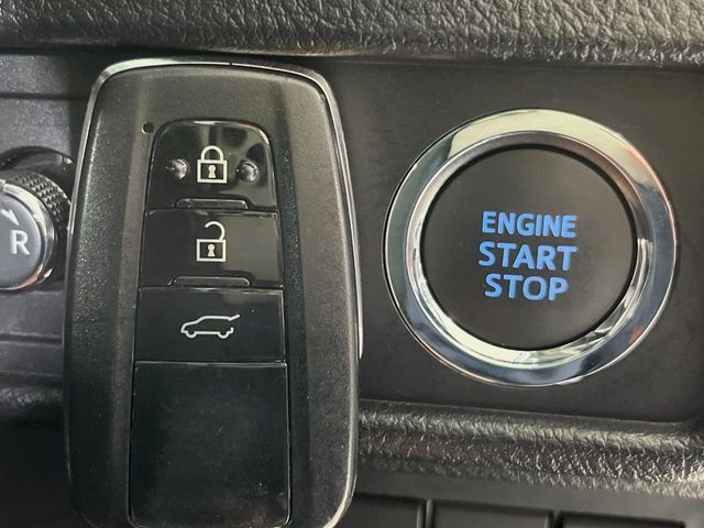 TOYOTA LANDCRUISER PRADO 2023 Image 31