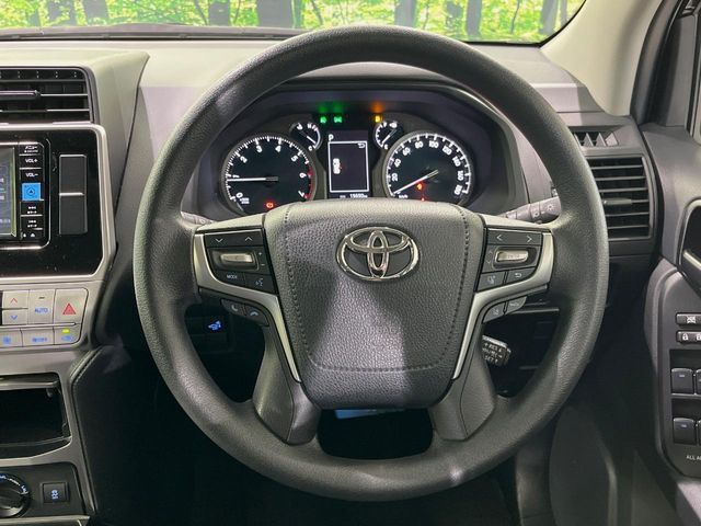 TOYOTA LANDCRUISER PRADO 2023 Image 31