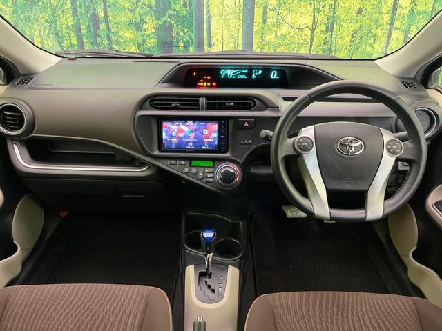 TOYOTA AQUA 2013 Image 31