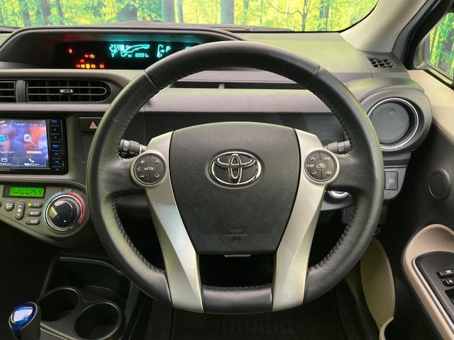 TOYOTA AQUA 2013 Image 31