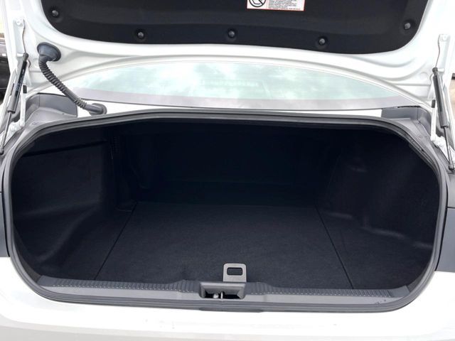 TOYOTA CROWN SEDAN HYBRID 2021 Image 31