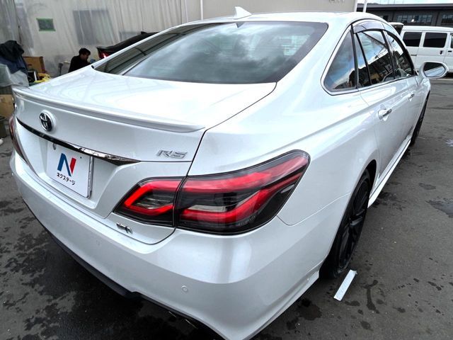 TOYOTA CROWN SEDAN HYBRID 2021 Image 31