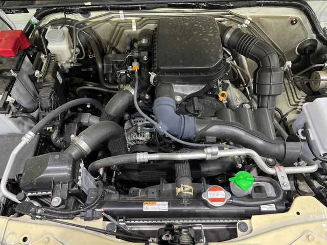 SUZUKI JIMNY 4WD 2024 Image 31