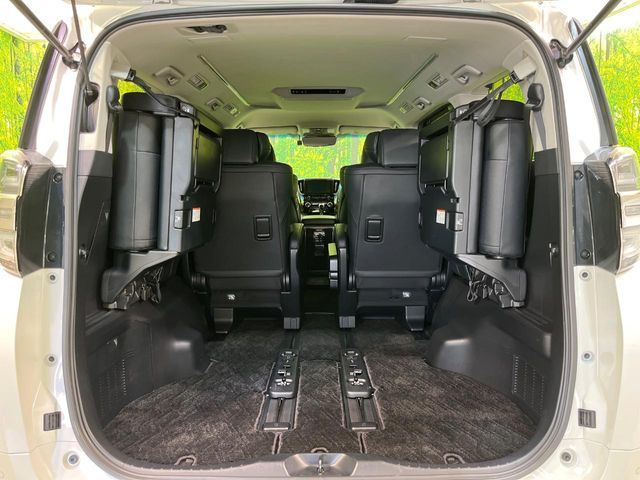 TOYOTA VELLFIRE 2018 Image 31