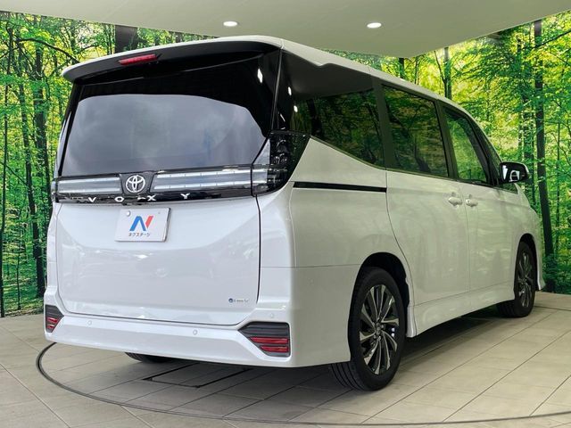TOYOTA VOXY HYBRID 2025 Image 31