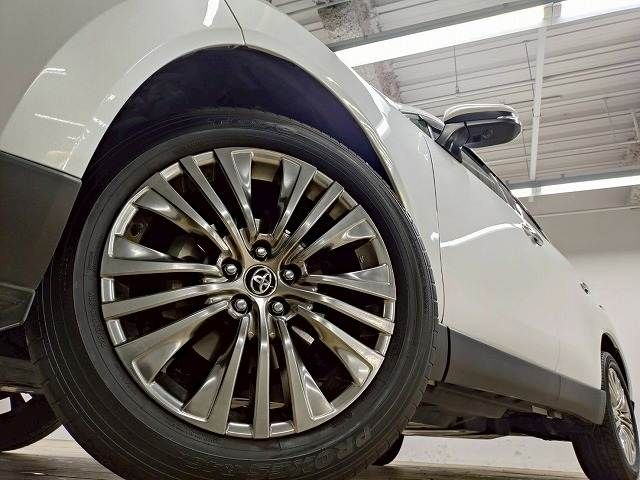 TOYOTA HARRIER HYBRID 2023 Image 31