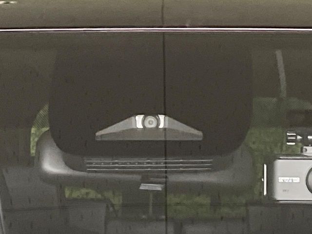 TOYOTA VOXY HYBRID 2023 Image 31