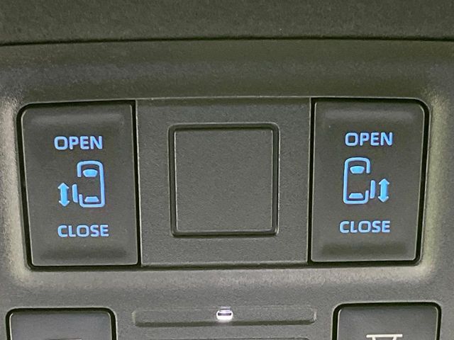 TOYOTA VOXY HYBRID 2023 Image 31