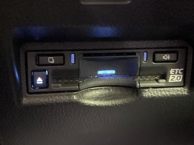 TOYOTA VOXY HYBRID 2023 Image 31