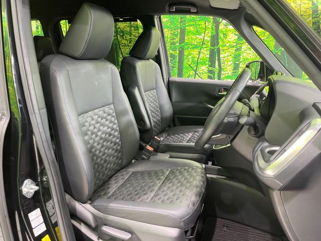 TOYOTA VOXY HYBRID 2023 Image 31