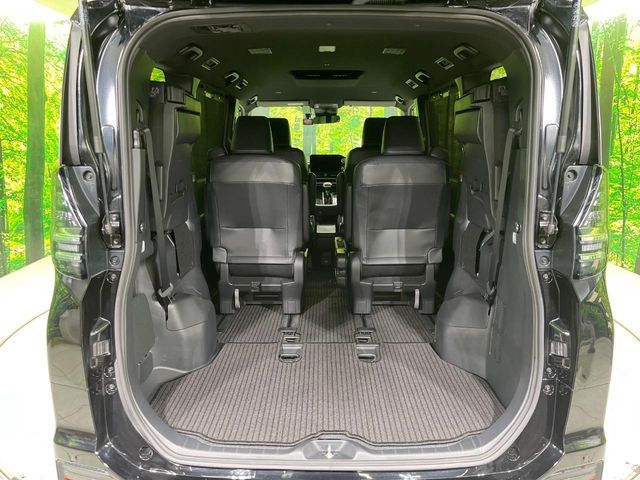 TOYOTA VOXY HYBRID 2023 Image 31