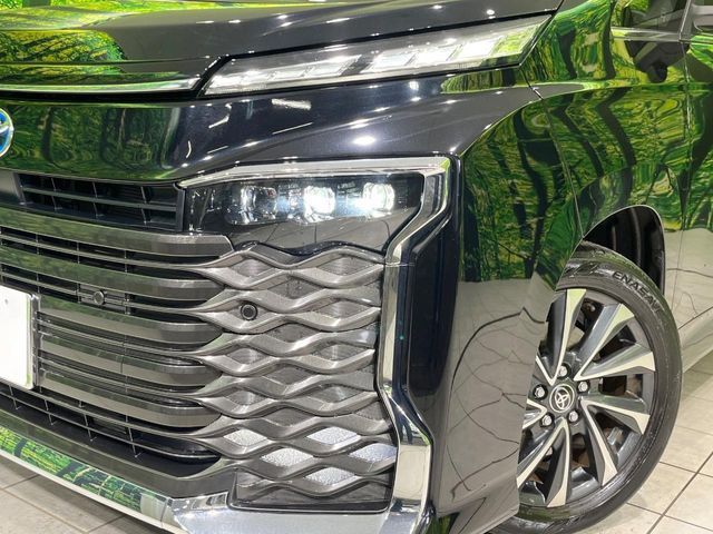 TOYOTA VOXY HYBRID 2023 Image 31