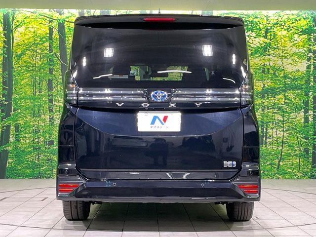 TOYOTA VOXY HYBRID 2023 Image 31