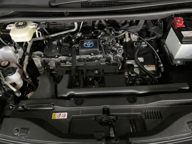 TOYOTA VOXY HYBRID 2023 Image 31