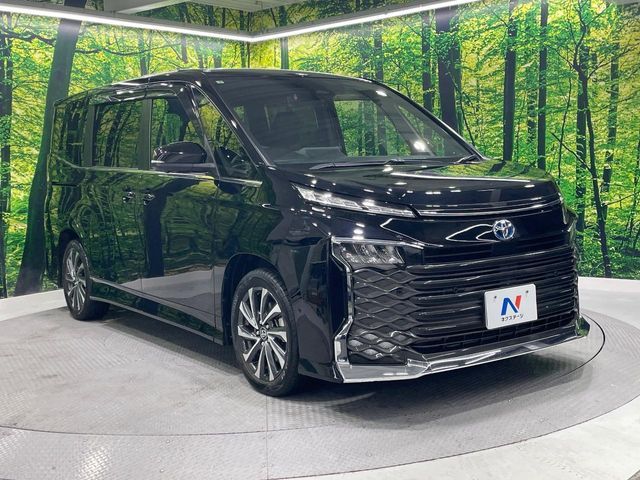 TOYOTA VOXY HYBRID 2023 Image 31