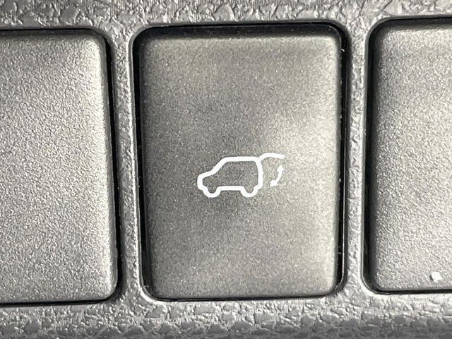 TOYOTA HARRIER 2WD 2017 Image 31