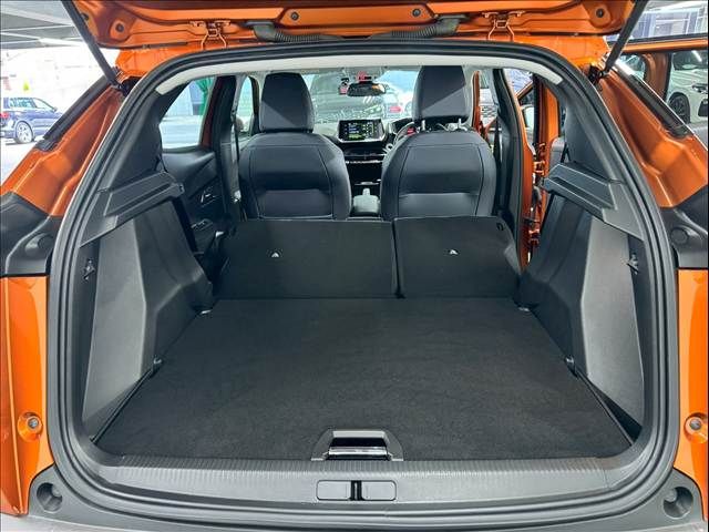 PEUGEOT 2008 2021 Image 31