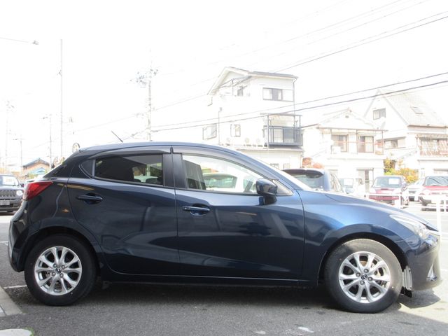 MAZDA DEMIO 2014 Image 31