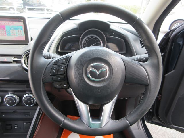 MAZDA DEMIO 2014 Image 31