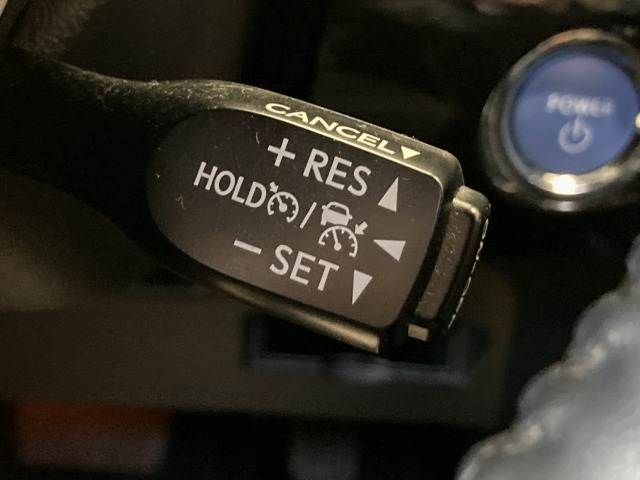 TOYOTA PRIUS 2017 Image 31