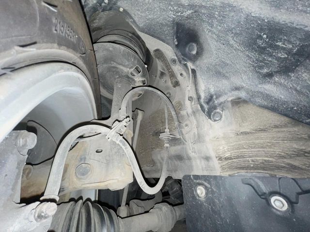 TOYOTA CAMRY HYBRID 2019 Image 31