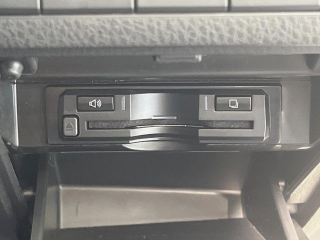 TOYOTA CAMRY HYBRID 2019 Image 31