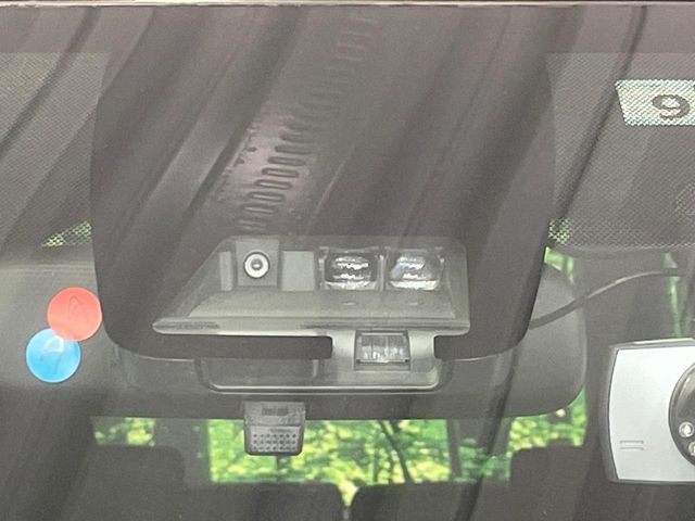 TOYOTA VOXY 2017 Image 31