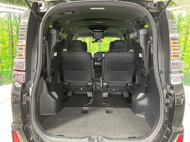 TOYOTA VOXY 2017 Image 31