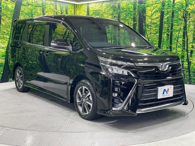TOYOTA VOXY 2017 Image 31