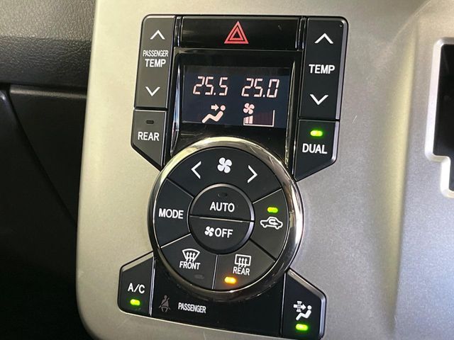 TOYOTA VOXY 4WD 2010 Image 31