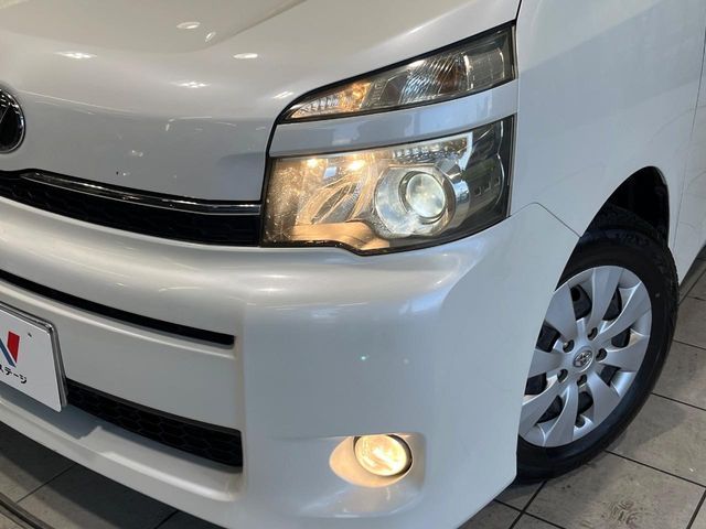 TOYOTA VOXY 4WD 2010 Image 31