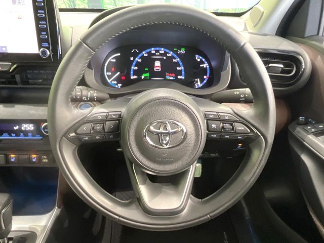 TOYOTA YARIS CROSS HYBRID 2021 Image 31