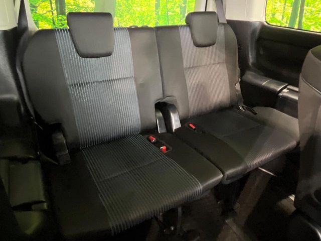 TOYOTA NOAH 2014 Image 31