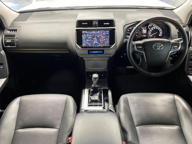 TOYOTA LANDCRUISER PRADO 2023 Image 31