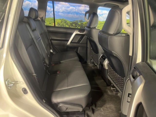 TOYOTA LANDCRUISER PRADO 2023 Image 31