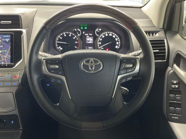 TOYOTA LANDCRUISER PRADO 2023 Image 31