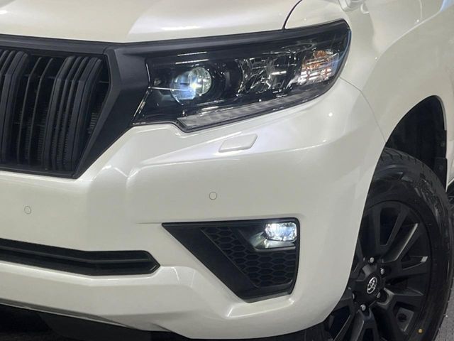 TOYOTA LANDCRUISER PRADO 2023 Image 31