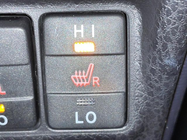 TOYOTA VOXY HYBRID 2015 Image 31