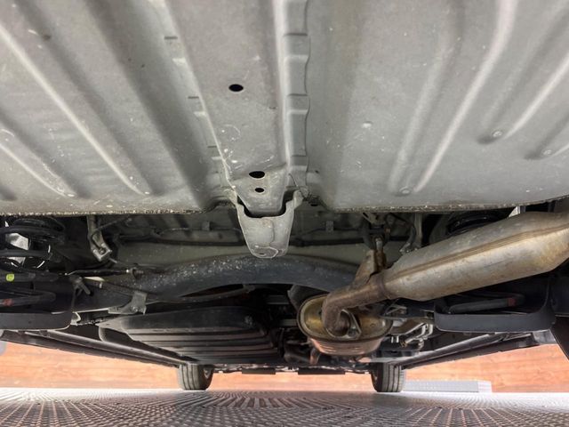 TOYOTA VOXY HYBRID 2015 Image 31