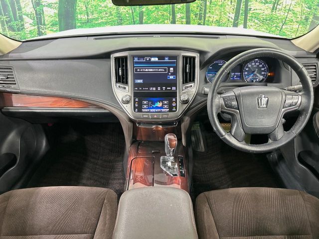 TOYOTA CROWN SEDAN HYBRID 2013 Image 31