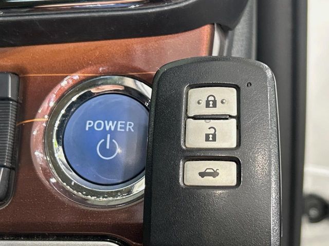 TOYOTA CROWN SEDAN HYBRID 2013 Image 31