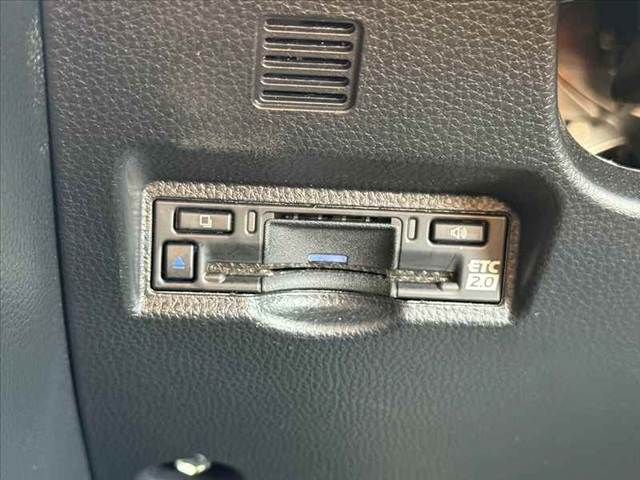 TOYOTA VOXY HYBRID 2023 Image 31