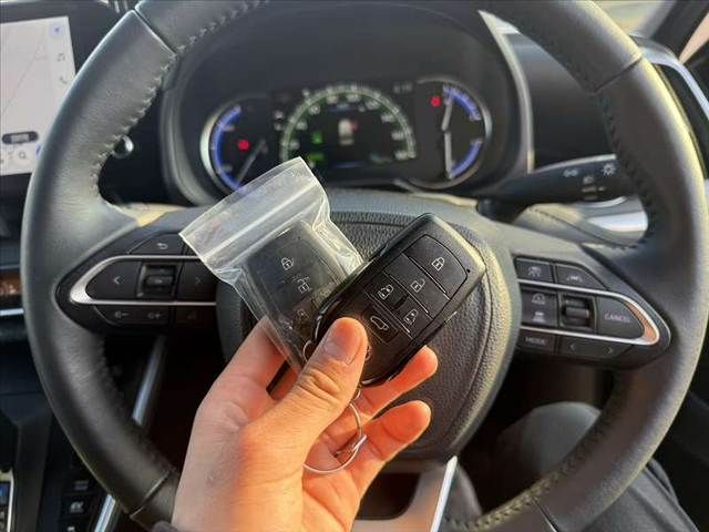 TOYOTA VOXY HYBRID 2023 Image 31