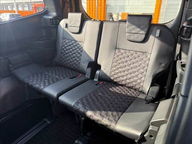 TOYOTA VOXY HYBRID 2023 Image 31